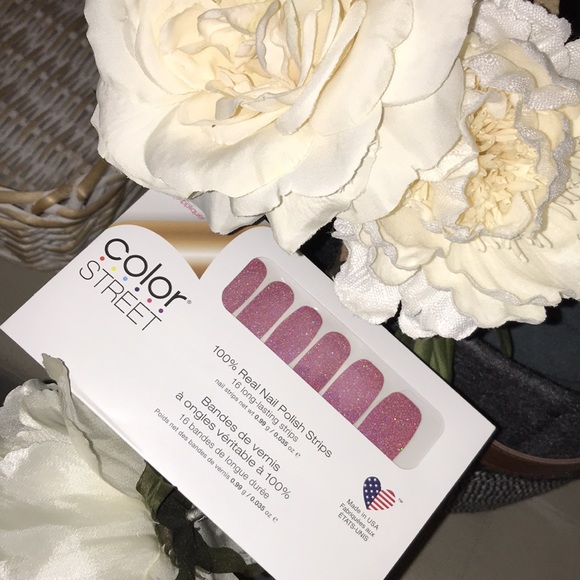 Czech Me Out 💅 - Picture 3 of 17